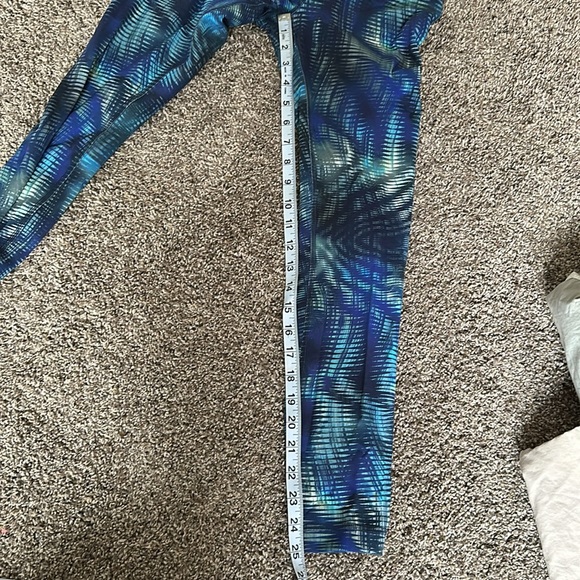 Wunder Under lululemon leggings - Picture 6 of 6